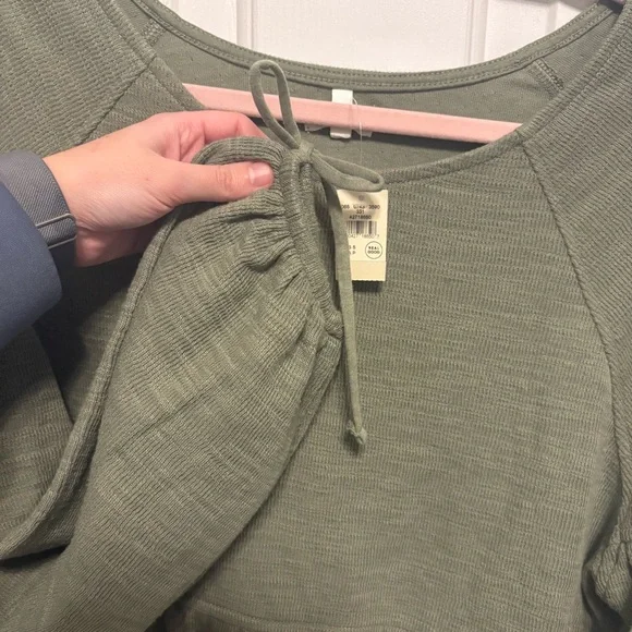 Aerie Endless Summer Cropped Sweatshirt Womens Small Olive Green Long Tie Sleeve - Picture 7 of 16